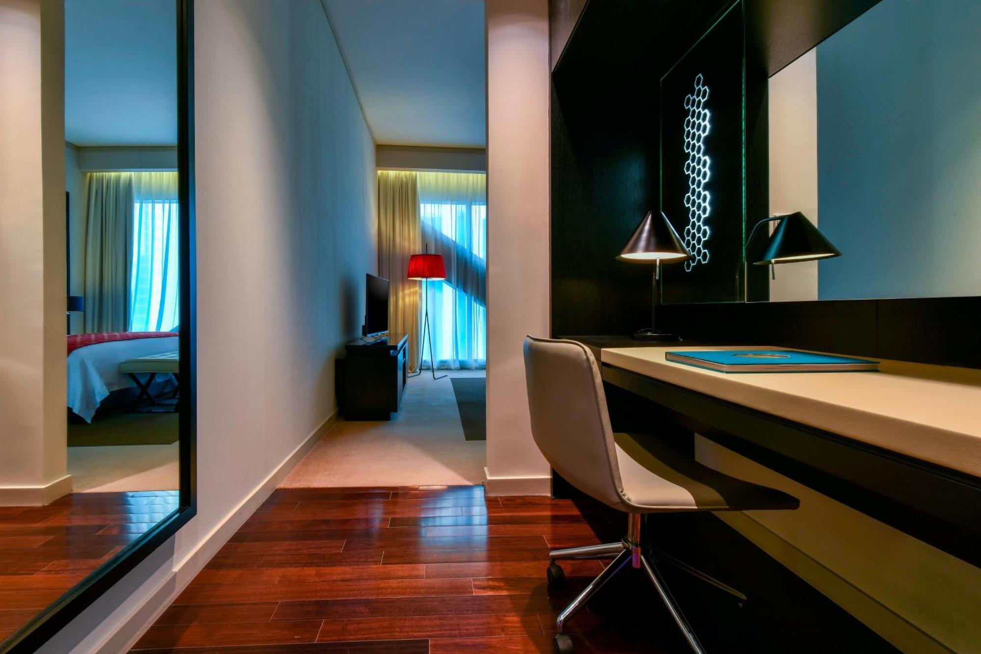 Hotel W Ad Dawhah Esterno foto Deluxe room