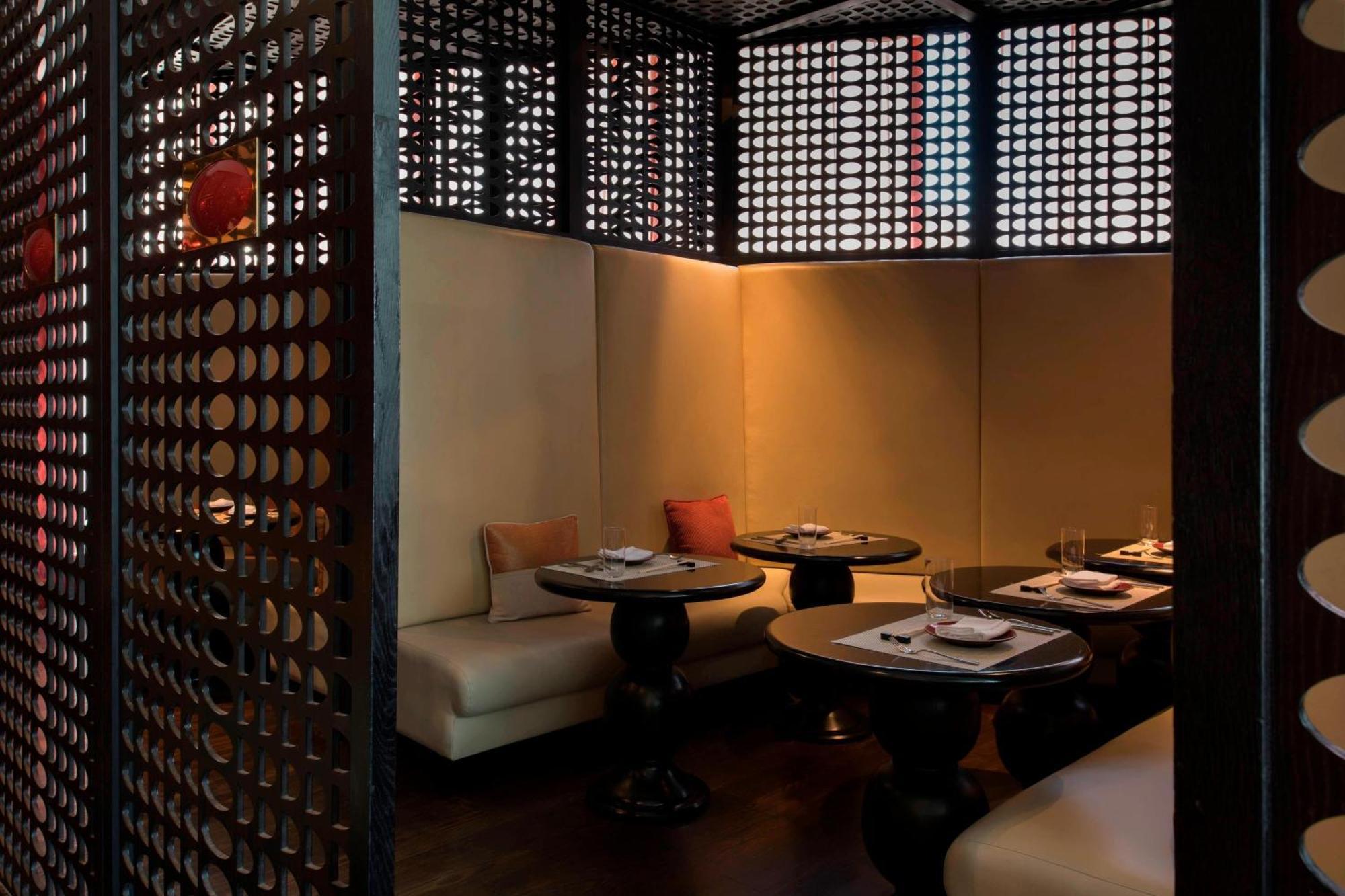 Hotel W Ad Dawhah Esterno foto Interior of the restaurant