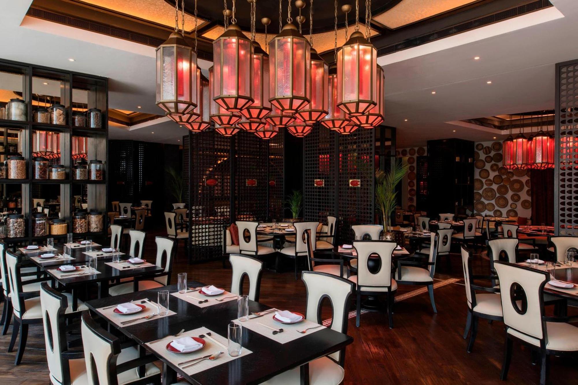 Hotel W Ad Dawhah Esterno foto The interior of the restaurant