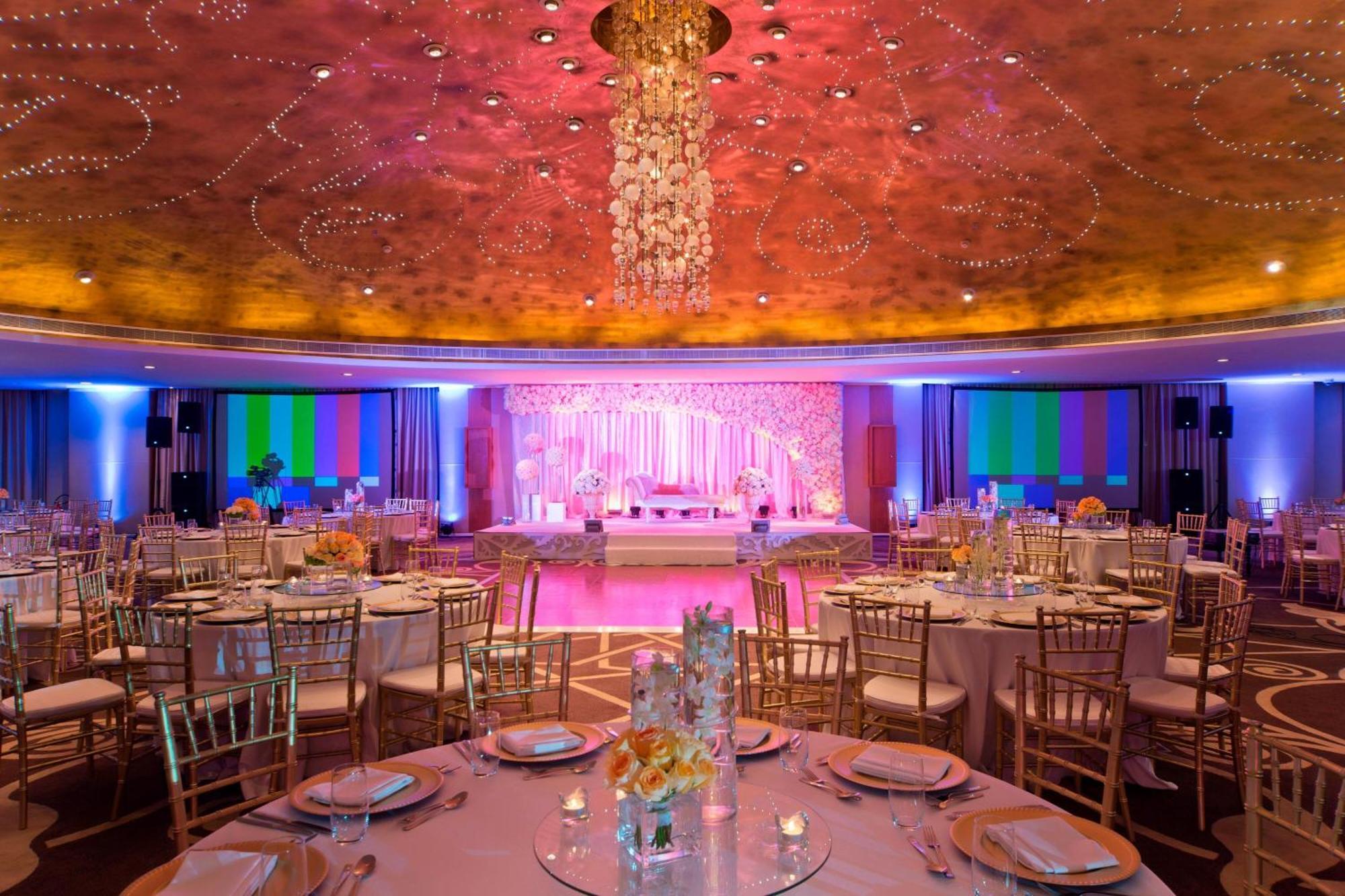 Hotel W Ad Dawhah Esterno foto The Crystal Ballroom