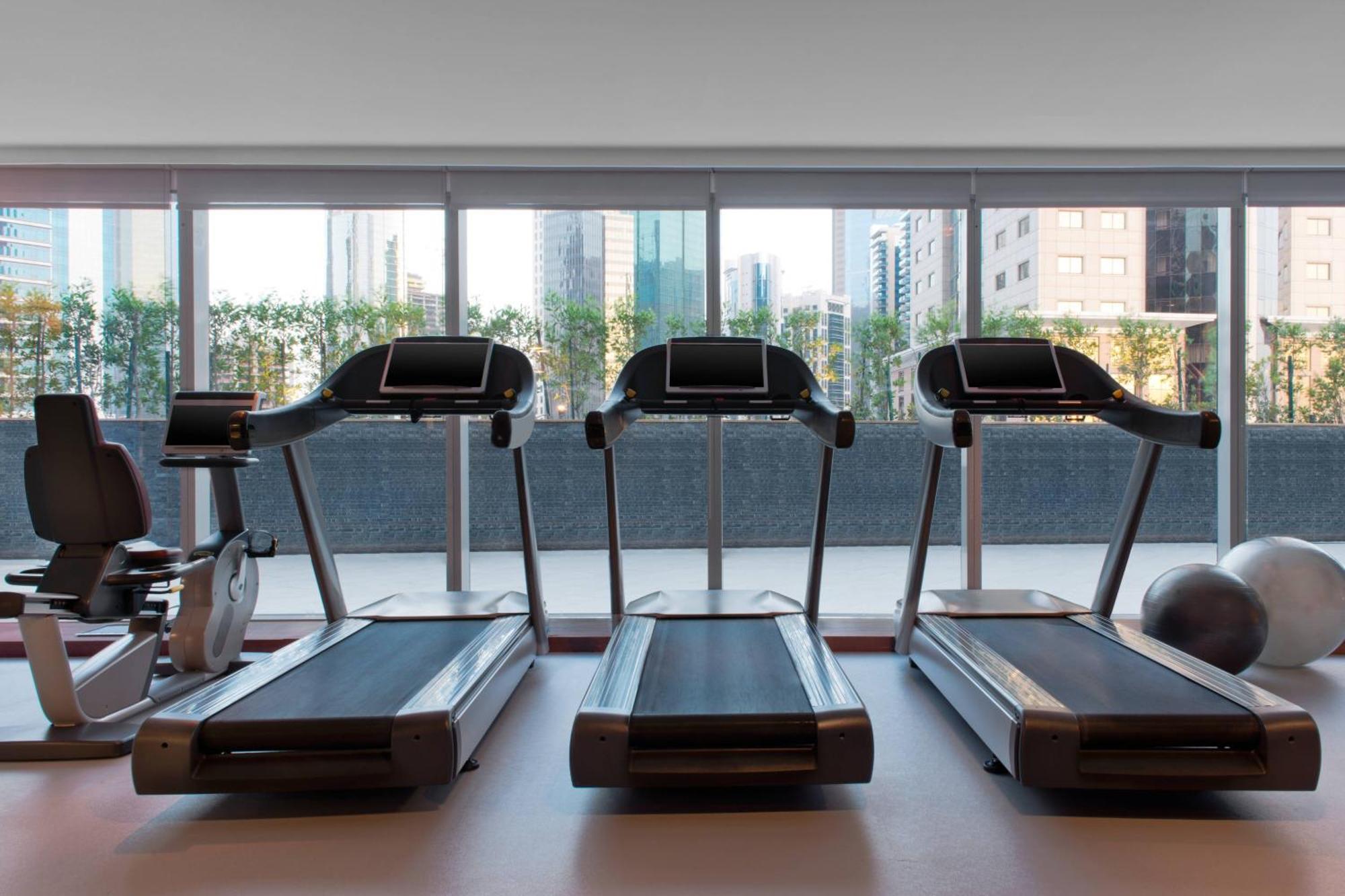 Hotel W Ad Dawhah Esterno foto Treadmills
